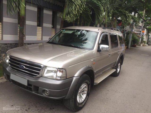 Cần bán xe Ford Everes màu xám, chạy dầu, Sx 2006