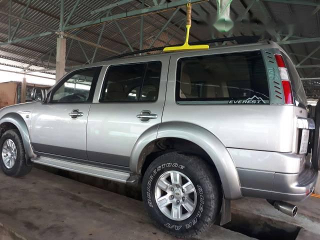 Bán xe Ford Everest sản xuất 2008, màu bạc