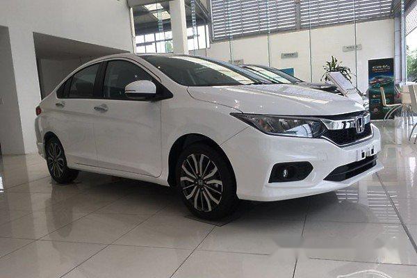 Cần bán xe Honda City CVT đời 2017, màu trắng