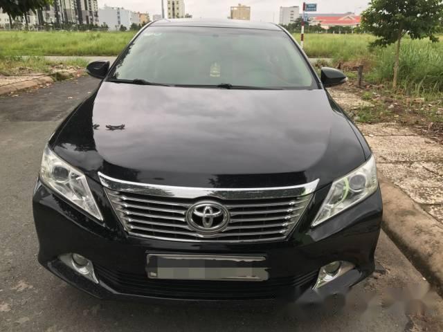 Bán ô tô Toyota Camry đời 2013, màu đen đã đi 50.000km