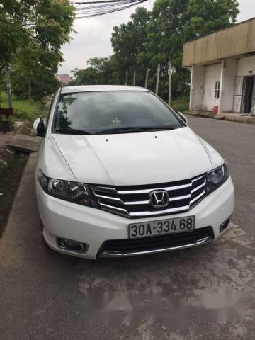 Cần bán xe Honda City đời 2014, màu trắng