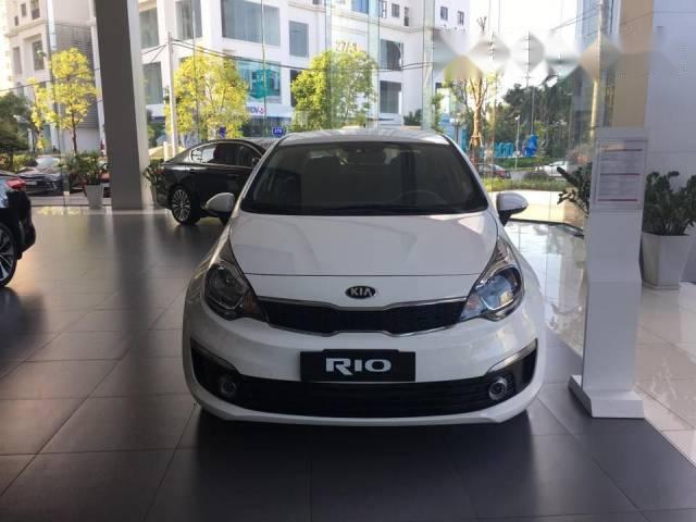 Bán xe Kia Rio đời 2017, màu trắng, nhập khẩu nguyên chiếc