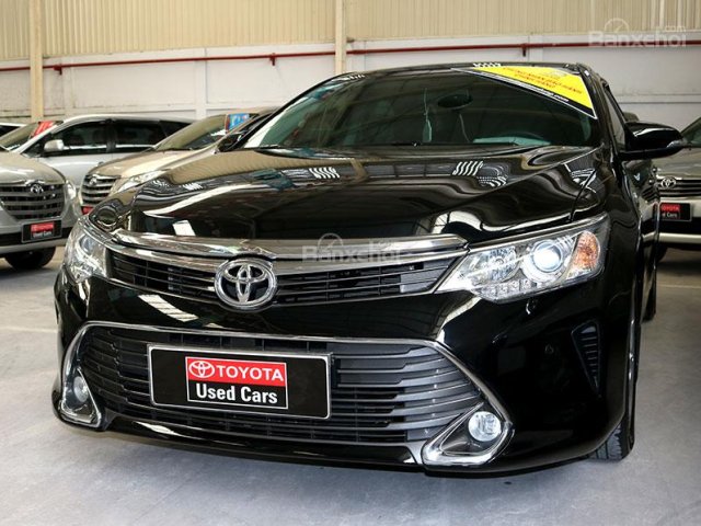 Bán Toyota Camry 2.5Q, màu đen, tặng BHVC, xe đẹp, hỗ trợ vay 70% lãi suất ưu đãi