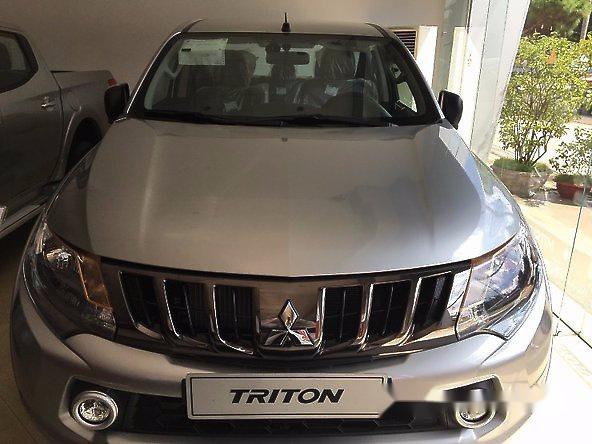 Bán Mitsubishi Triton 2.5MT đời 2017, màu bạc, giá tốt