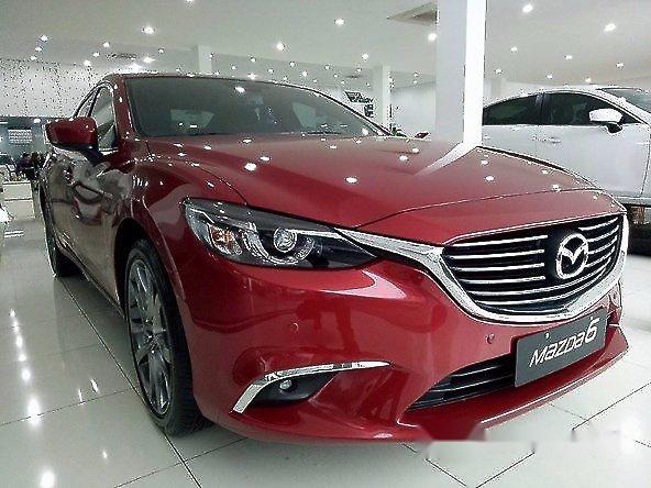 Cần bán xe Mazda 6 2.0 Premium đời 2017, màu đỏ, giá 899tr