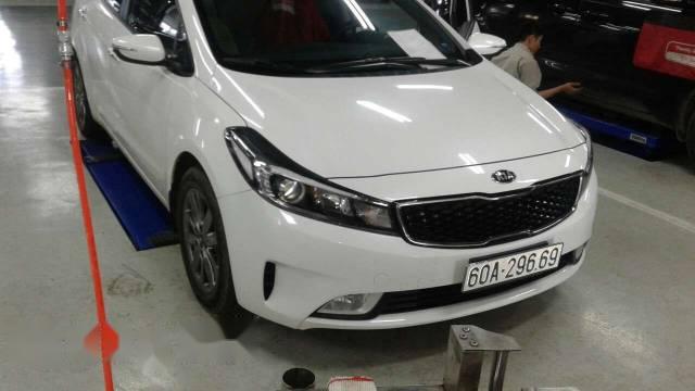 Bán Kia Cerato đời 2016, màu trắng 