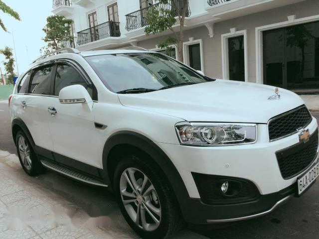 Bán Chevrolet Captiva đời 2015, màu trắng như mới