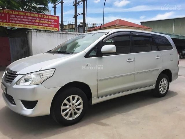 Bán xe Toyota Innova 2.0E đời 2013, màu bạc