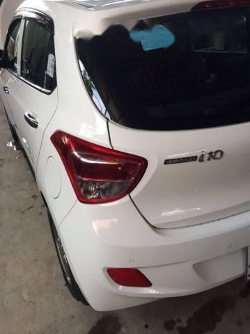 Cần bán xe Hyundai i10 đời 2015, màu trắng số tự động, 409 triệu