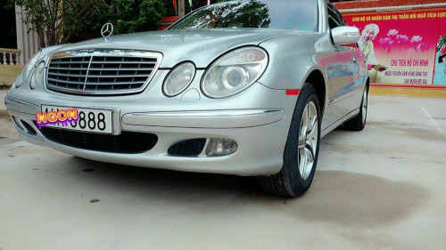 Cần bán xe Mercedes AT 2004, nhập khẩu nguyên chiếc, giá tốt