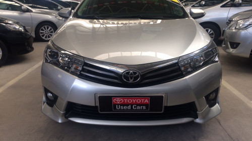 Cần bán xe Toyota Corolla altis 2.0V AT đời 2016