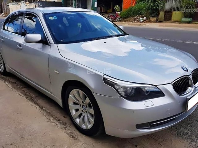 Cần bán xe BMW 5 Series 530i đời 2009, màu bạc, nhập khẩu