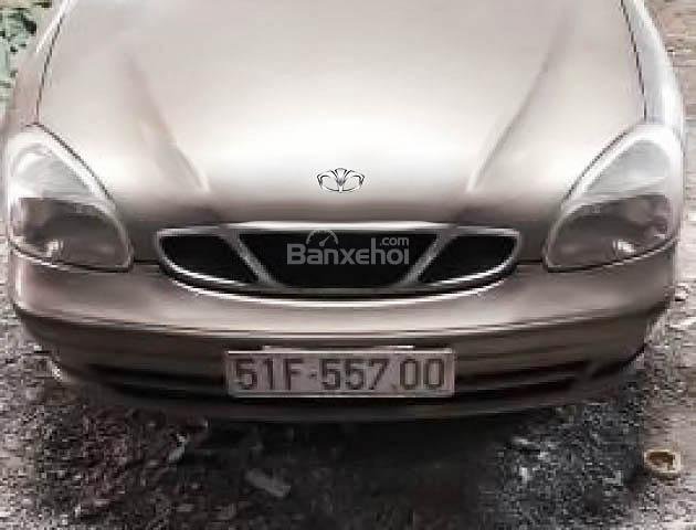 Cần bán xe Daewoo Nubira đời 2004, màu xám số sàn