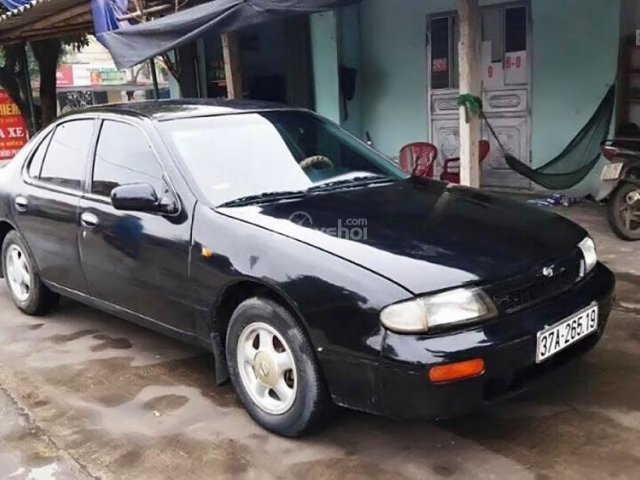 Xe Nissan Bluebird đời 1993, màu đen, nhập khẩu chính chủ