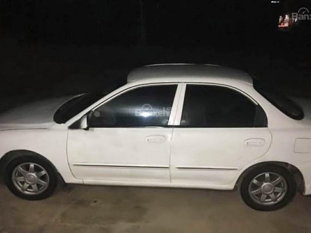 Bán Kia Spectra 2004, màu trắng, giá chỉ 105 triệu