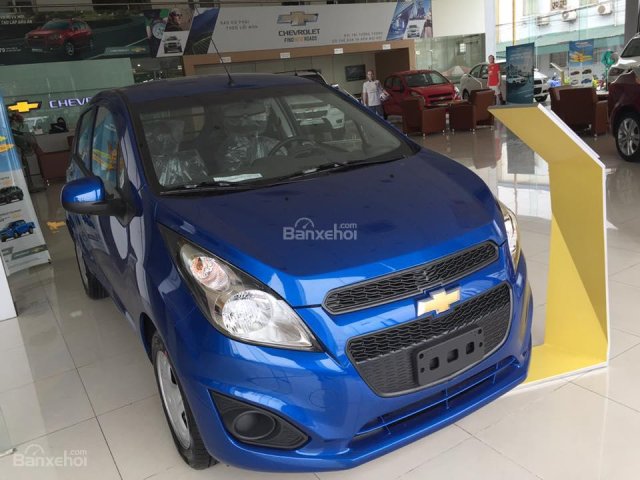 Bán xe Chevrolet Spark Van hai chỗ, số sàn - khuyến mại lớn nhiều quà tặng tháng 12 năm 2018