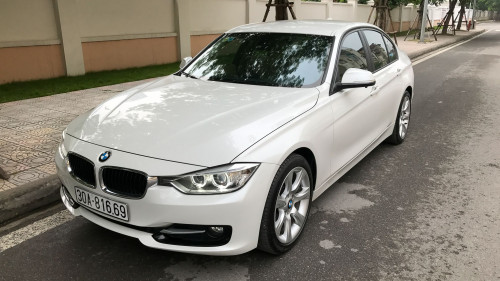 Chính chủ bán xe BMW 3 Series 2.0 AT đời 2013, màu trắng, nhập khẩu