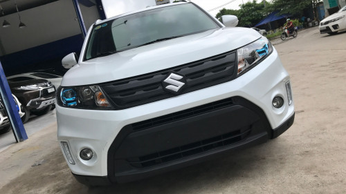 Cần bán gấp Suzuki Vitara AT đời 2015, xe nhập, 680tr