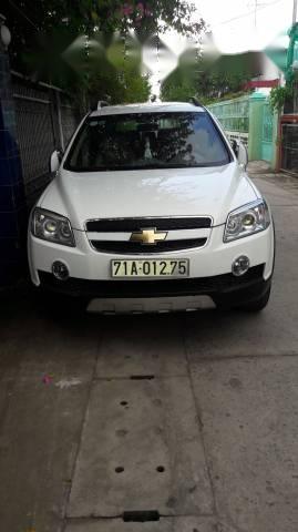 Cần bán xe Chevrolet Captiva đời 2008, màu trắng xe gia đình, giá tốt