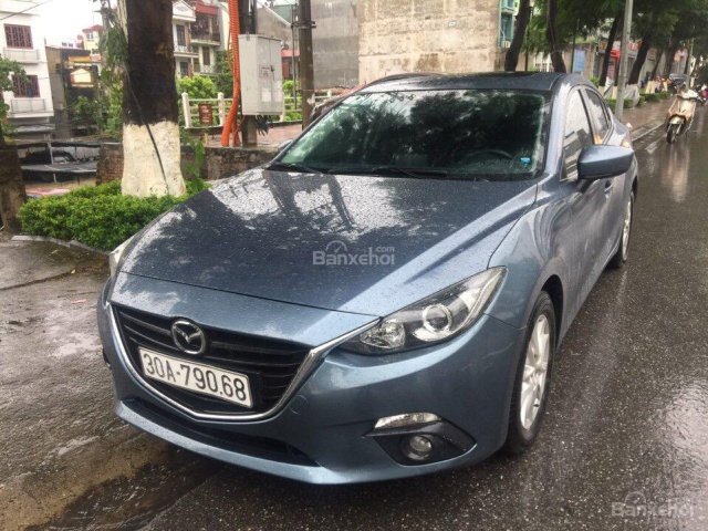 Xe Mazda 3 đời 2015, màu xanh lục giá cạnh tranh