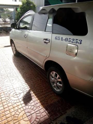 Cần bán lại xe Toyota Innova đời 2008, màu bạc