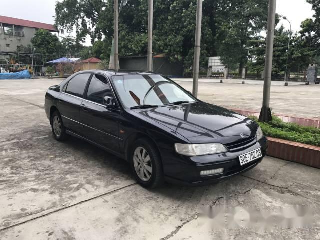 Bán lại xe Honda Accord đời 1994, màu đen số tự động