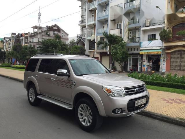 Bán gấp Ford Everest đời 2015 số tự động, 760 triệu