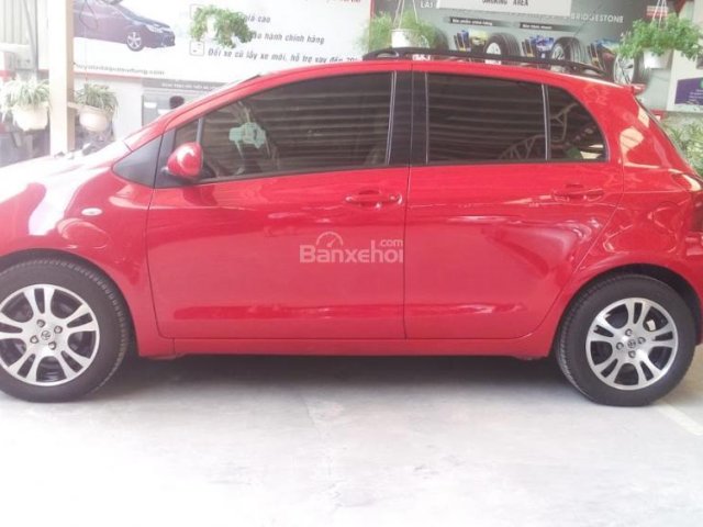 Bán xe Yaris 1.3AT màu đỏ, xe nhập, full option