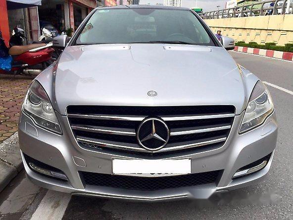 Bán Mercedes R350 đời 2011, màu bạc, nhập khẩu nguyên chiếc