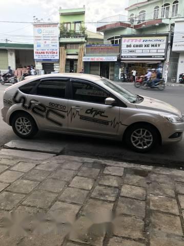 Bán lại xe Ford Focus đời 2010, màu bạc xe gia đình, 440tr