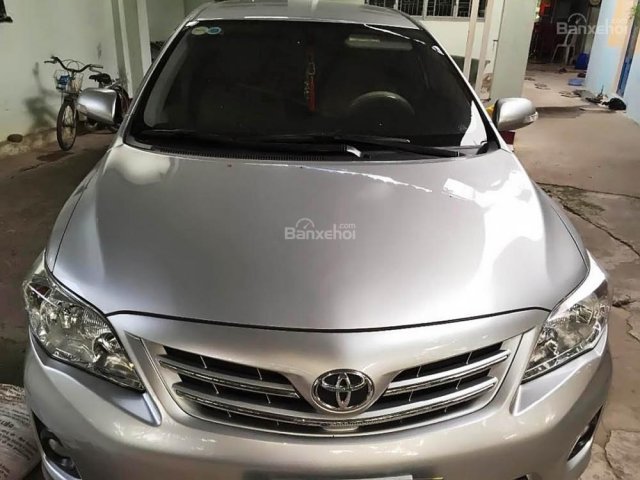 Bán Toyota Corolla altis đời 2011, màu bạc