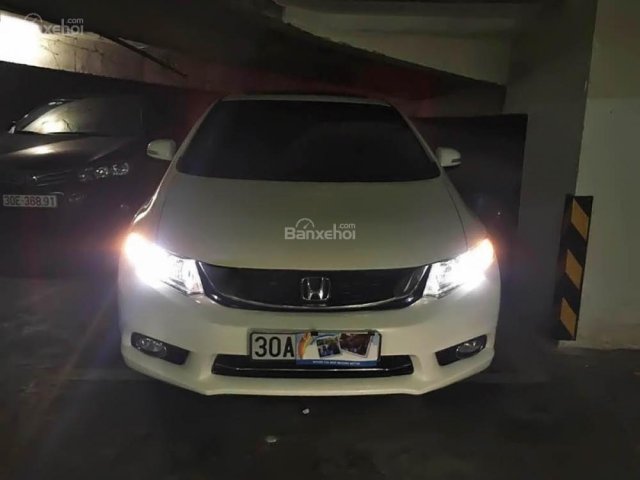 Bán ô tô Honda Civic 2.0 AT năm 2015, màu trắng