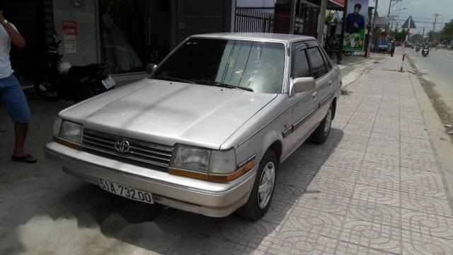 Chính chủ bán xe Toyota Corona đời 1986, màu bạc