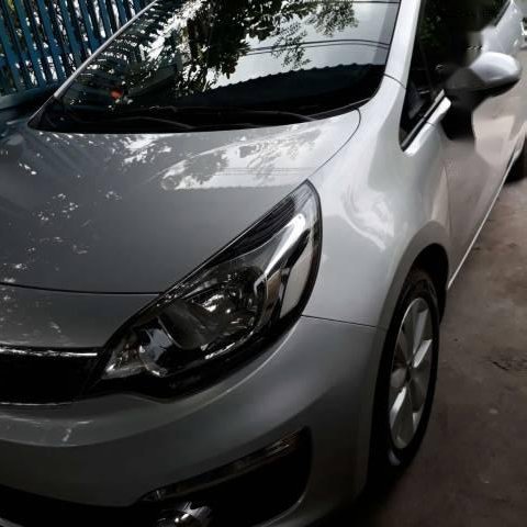 Bán Kia Rio 2015, màu bạc, 432 triệu