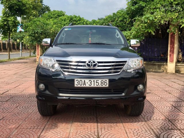 Cần bán Toyota Fortuner 2.7V đời 2014, màu đen chính chủ