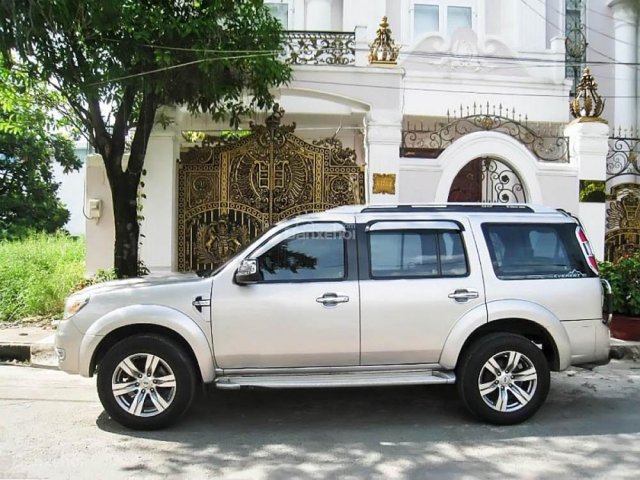 Chính chủ bán Ford Everest MT sản xuất 2011, màu hồng