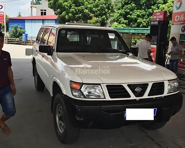 Cần bán xe Nissan Patrol 3.0 sản xuất 1999, màu trắng, xe nhập đẹp như mới