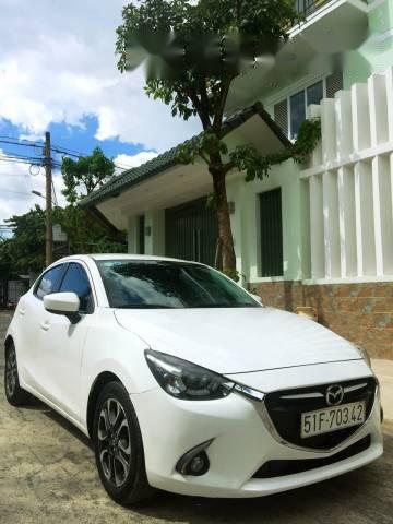 Bán xe Mazda 2 đời 2016, màu trắng