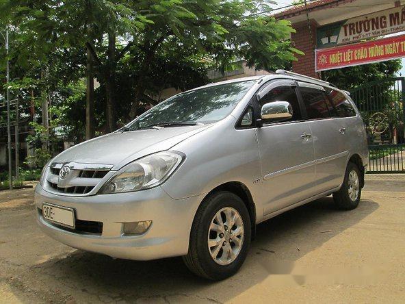 Bán xe Toyota Innova G sản xuất 2008, màu bạc xe gia đình, giá tốt