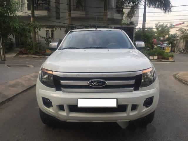 Bán Ford Ranger đời 2012, màu trắng 