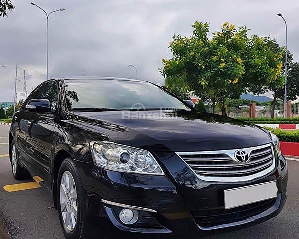 Cần bán Toyota Camry 2.4G đời 2007, màu đen xe gia đình, giá 545tr