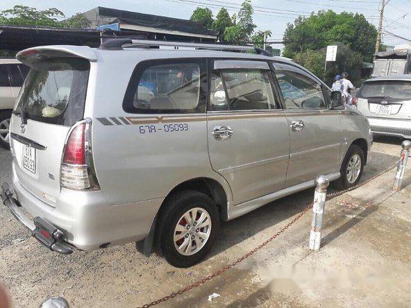 Bán ô tô Toyota Innova đời 2008, màu bạc xe gia đình