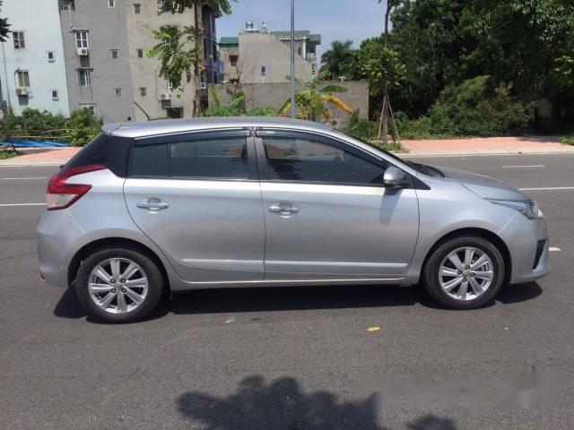 Bán xe Toyota Yaris đời 2016, màu bạc, 589tr