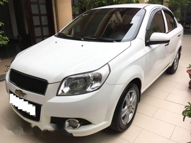 Bán xe Chevrolet Aveo LT đời 2014, màu trắng số sàn