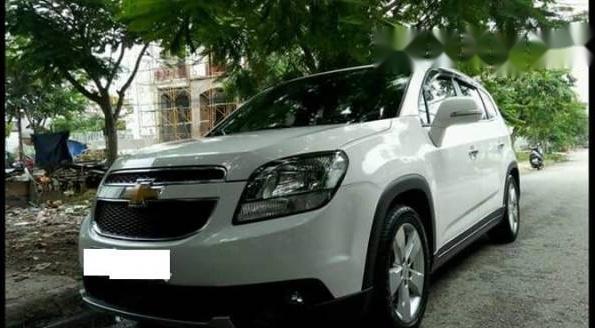 Bán xe Chevrolet Orlando 1.8LTZ đời 2015, màu trắng xe gia đình, 595tr