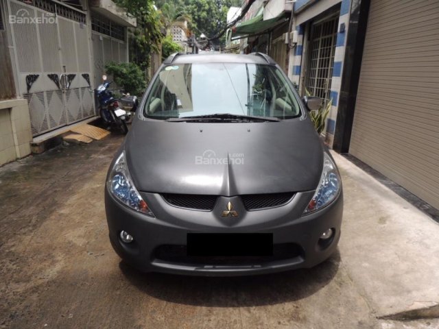 Cần bán Mitsubishi Grandis Mivec đời 2009, màu đen