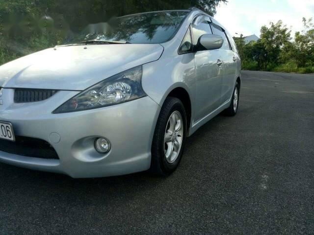 Chính chủ bán Mitsubishi Grandis đời 2005, màu bạc