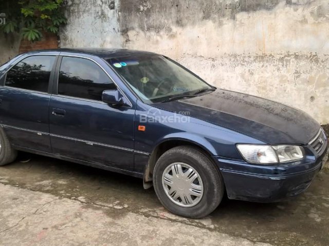 Bán ô tô Toyota Camry GLI đời 2001, màu xanh lam 