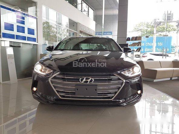 Hyundai Elantra 2017 2.0L AT, đủ màu, giá chỉ từ 558 triệu