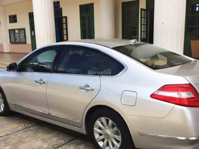 Cần bán Nissan Teana 2.0 AT đời 2010, nhập khẩu xe gia đình